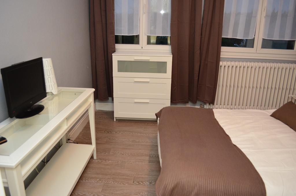 Auberge Du Lac Hotell Marcilly-sur-Tille Exteriör bild